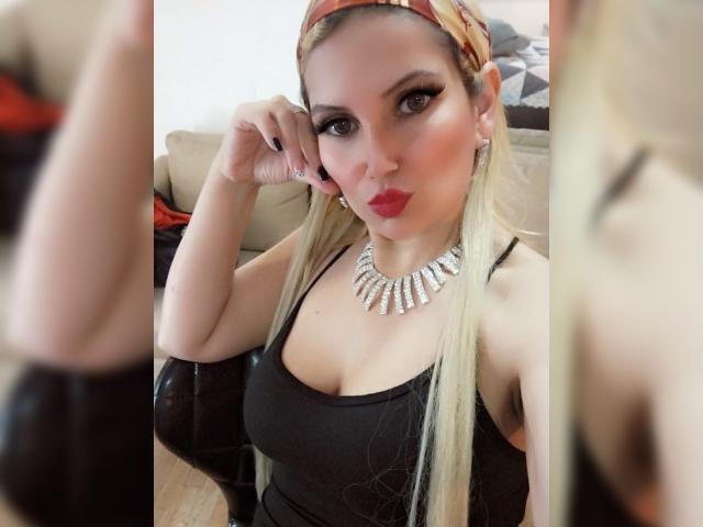 GiuliaAddams - Live porn &amp; sex cam - 21097658