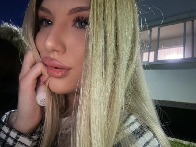 DesireRegina - Live porn &amp; sex cam - 21098402