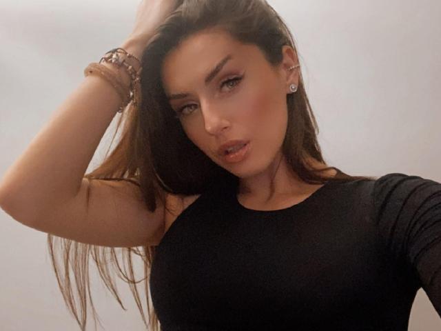 AdallineDiamond - Live sex cam - 21098838