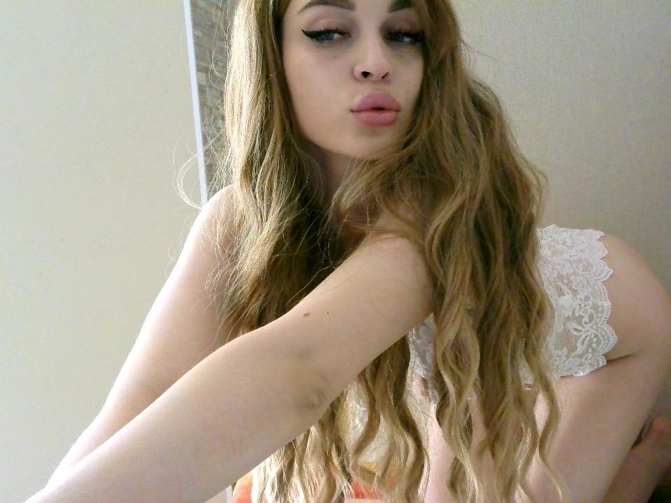 AugustinaJulia - Live porn &amp; sex cam - 21102422