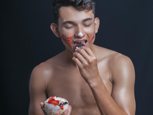 LiamHottestToy - Live porn &amp; sex cam - 21105718