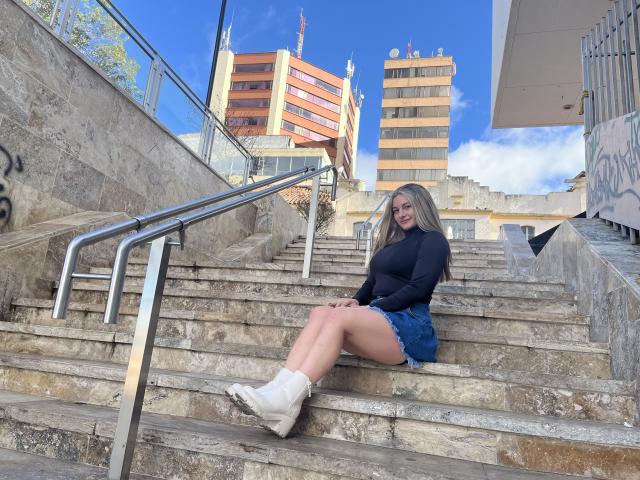 AtheneaRossi - Live porn &amp; sex cam - 21112954