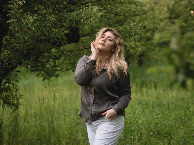 SofiaLux - Live porn &amp; sex cam - 21116982