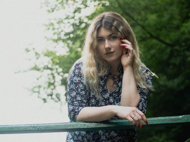 SofiaLux - Live porn &amp; sex cam - 21117058