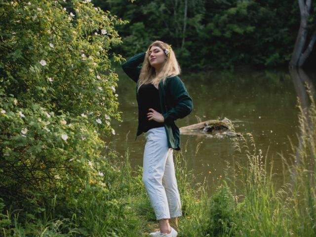 SofiaLux - Live porn &amp; sex cam - 21117146