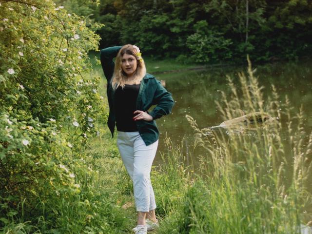 SofiaLux - сексуальная веб-камера в реальном времени - 21117170