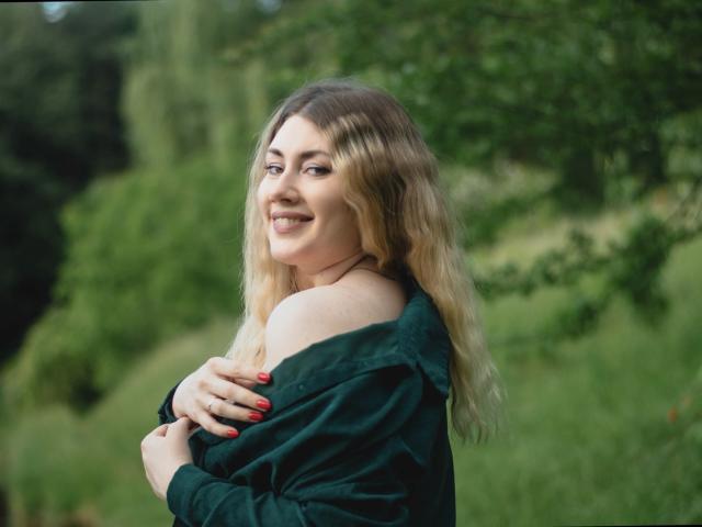 SofiaLux - Live porn &amp; sex cam - 21117190