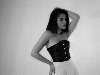 MiaGlamour - Live porn &amp; sex cam - 21120170