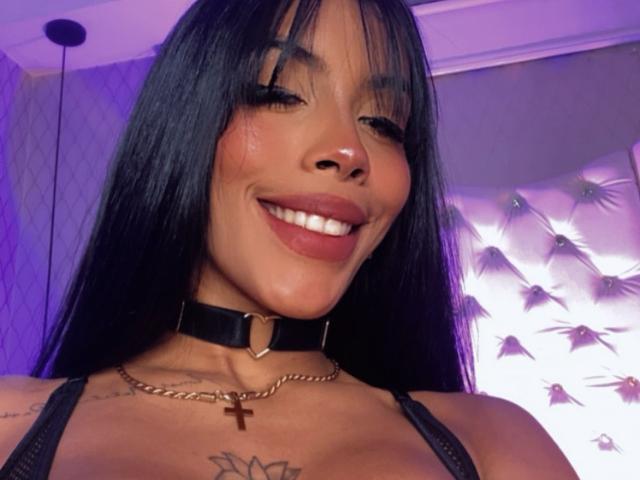 FiorellaBossh - Live porn &amp; sex cam - 21123086