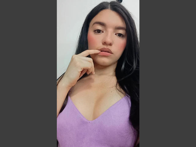 MiahSantos - Live porn &amp; sex cam - 21123354