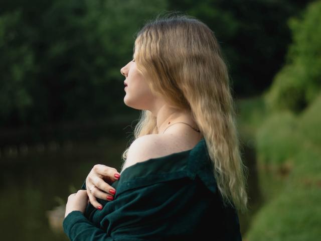 SofiaLux - Live porn &amp; sex cam - 21125710