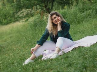 SofiaLux - Live porn &amp; sex cam - 21125746