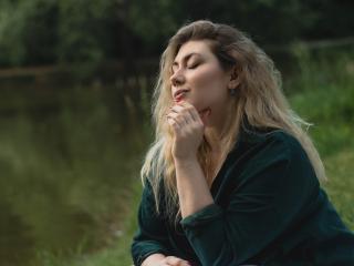 SofiaLux - Live porn &amp; sex cam - 21125850