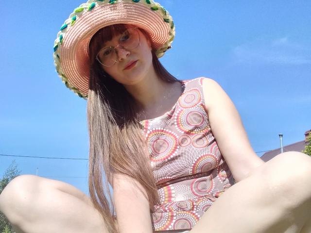 KiraGoldens - Live porno og sexkamera - 21126854