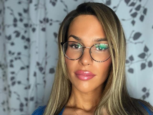 SarahmillionTS-hot - Sexe cam en vivo - 21127134