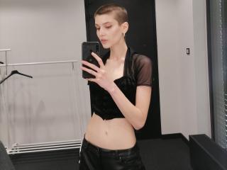 SarahMiss - сексуальная веб-камера в реальном времени - 21128358