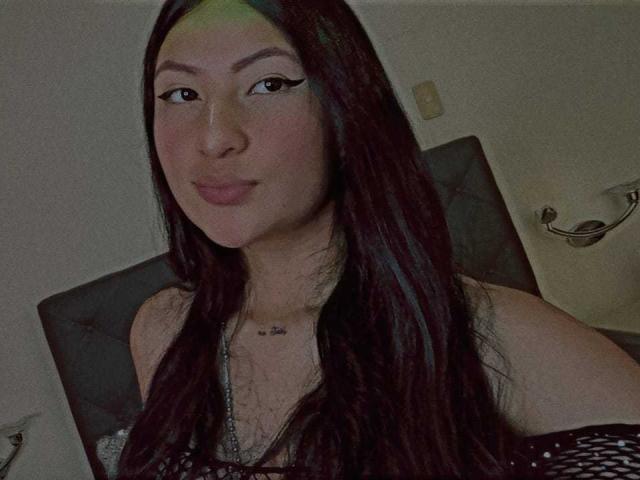 MiiaSwans - Live Sex Cam - 21133070