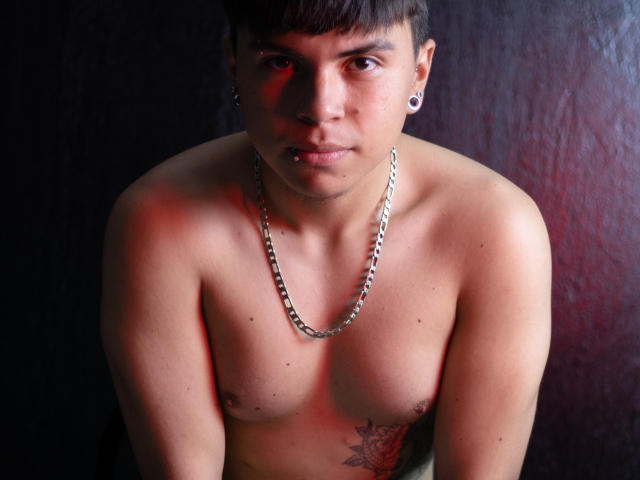 AzrraelSanchez - Live porn &amp; sex cam - 21144794