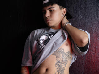 AzrraelSanchez - Live porn &amp; sex cam - 21144802