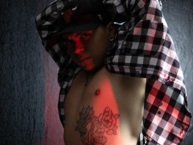 AzrraelSanchez - Live porn &amp; sex cam - 21144818