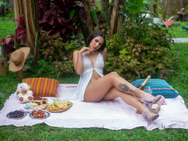 ChloeBrownie - Live porn &amp; sex cam - 21145578