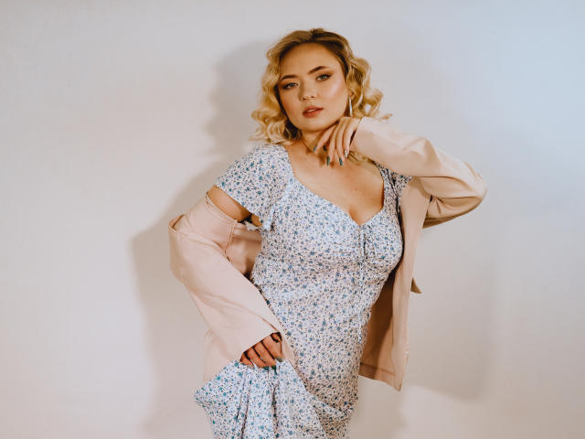 SallyVerda - сексуальная веб-камера в реальном времени - 21146170