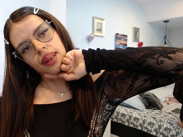 BlossomRay - פורנו בשידור חי ומצלמת סקס - 21146350