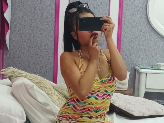 EmmaaRodriguez - Live porn &amp; sex cam - 21147822