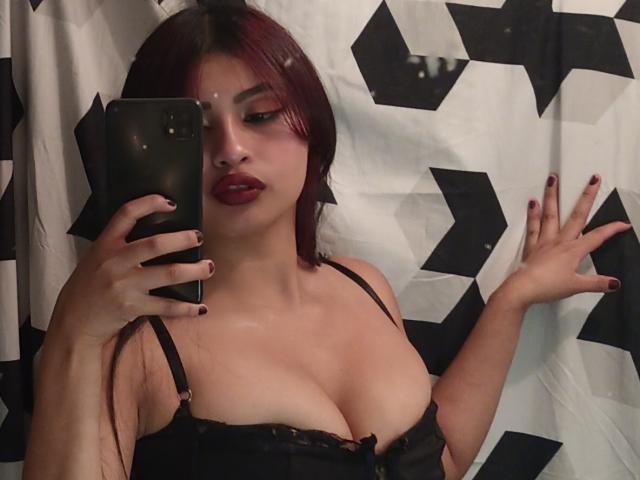 EmmaaRodriguez - Élő pornó és szexkamera - 21147930