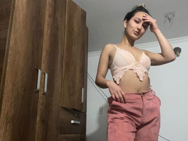 FloraSaenz - Live sex cam - 21149150