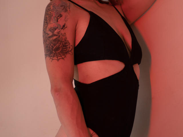 LilithSaiko - сексуальная веб-камера в реальном времени - 21151298