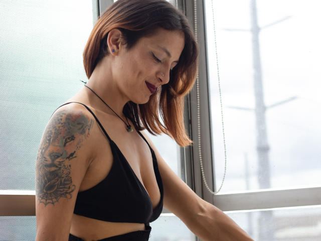 LilithSaiko - сексуальная веб-камера в реальном времени - 21153250