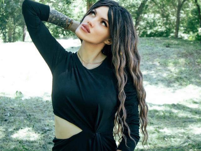 MilaLoona - פורנו בשידור חי ומצלמת סקס - 21158390