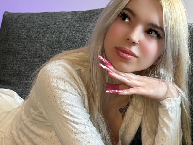 ShineCaroline - Live porn &amp; sex cam - 21158394