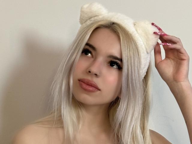 ShineCaroline - Live porn &amp; sex cam - 21158470