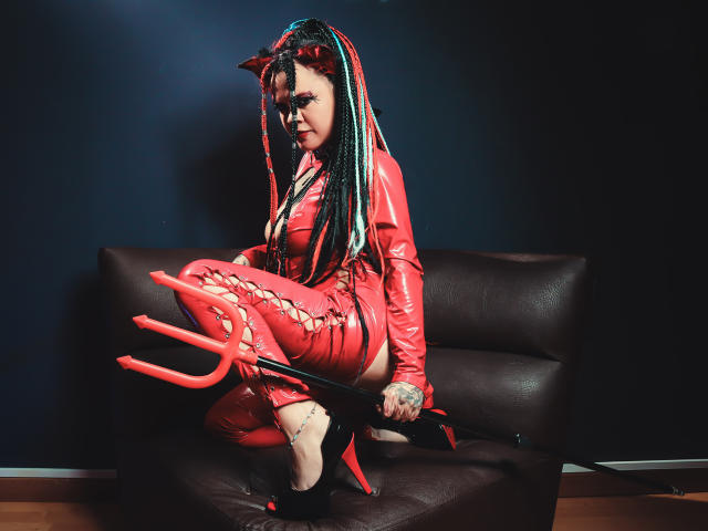 MorganaCrowly - сексуальная веб-камера в реальном времени - 21160910