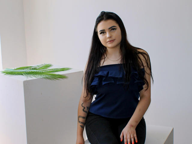 AdeleRussell - Live porn &amp; sex cam - 21161854