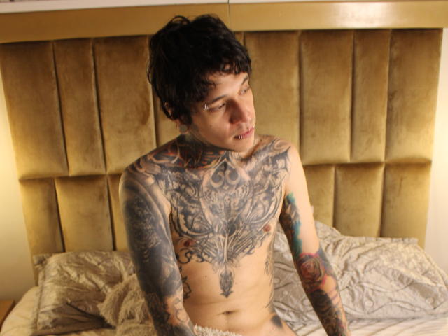 MadInkman - Live porn &amp; sex cam - 21163886