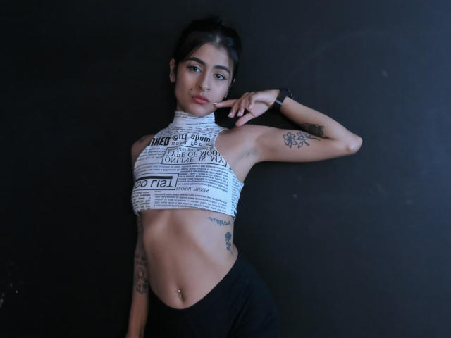 MichelleBenett - Live porn &amp; sex cam - 21168482