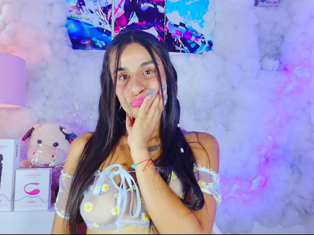 AmberHoks - Élő pornó és szexkamera - 21177670