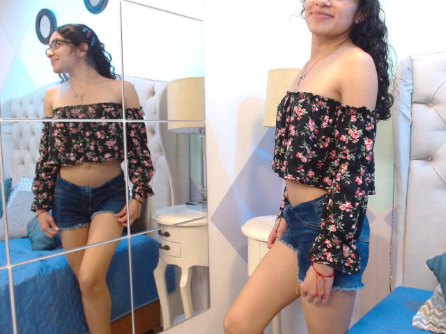 VioletaWembley - сексуальная веб-камера в реальном времени - 21180306