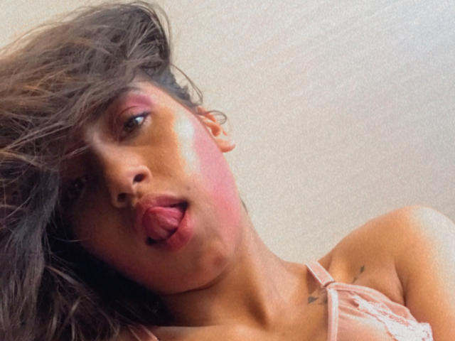 PaulettSmith - Live porn &amp; sex cam - 21183886