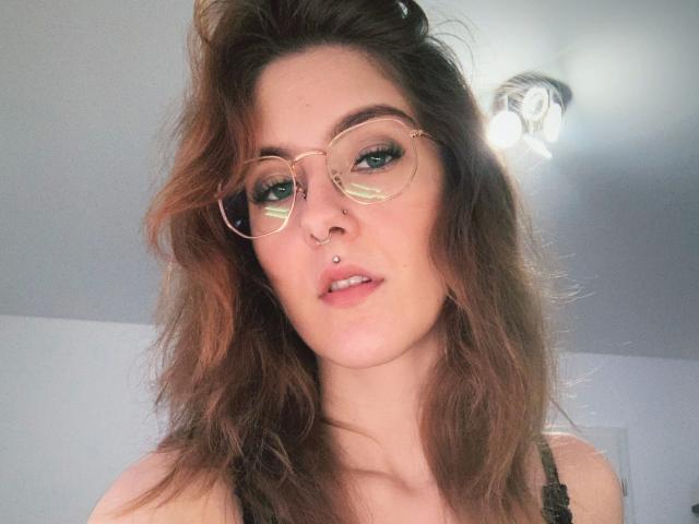 LauryDiamond-hot - Live porn &amp; sex cam - 21186526