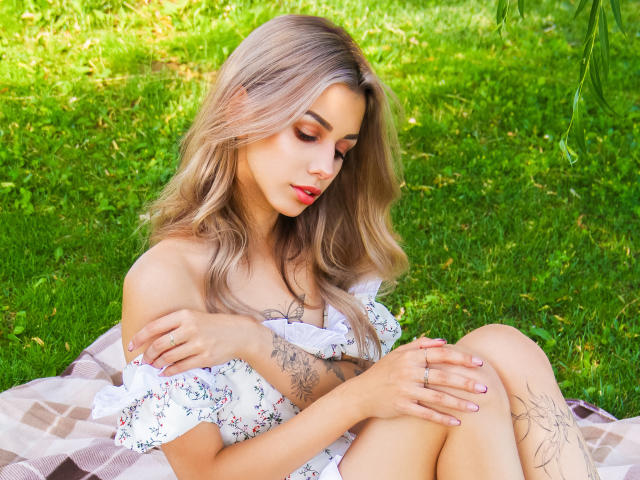 LaraMoss - сексуальная веб-камера в реальном времени - 21187662