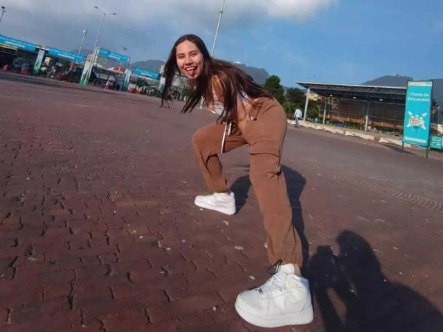 LillyJones - Live Sex Cam - 21191606