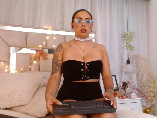 ChloeMarss - Live porn &amp; sex cam - 21192770