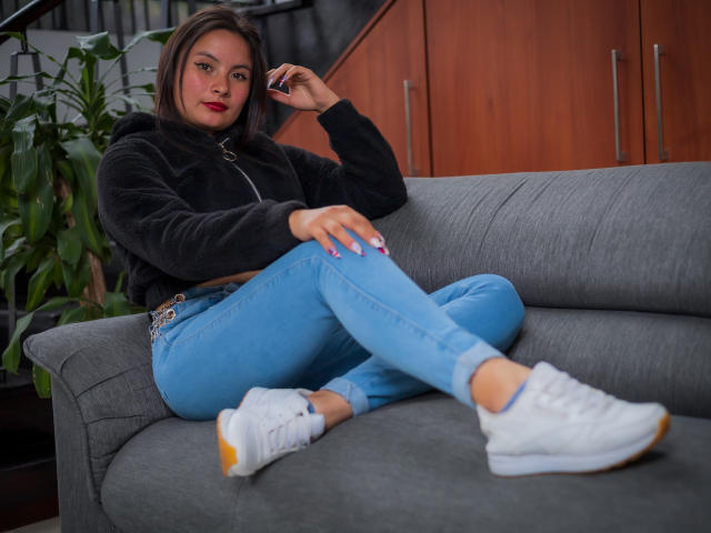 GrettaTaylor - Live porn &amp; sex cam - 21199126