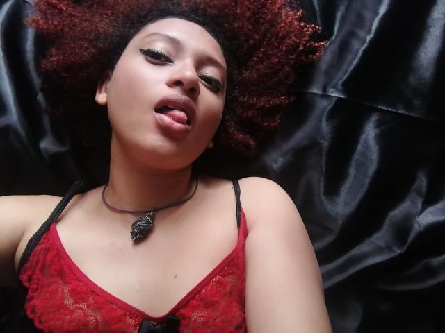 VioletaSwitch - Élő pornó és szexkamera - 21199178