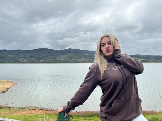 AtheneaRossi - Live porn &amp; sex cam - 21208574
