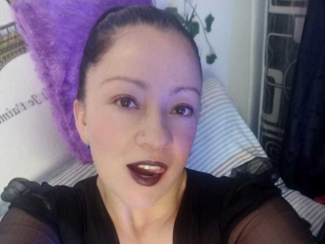 CharloteEzra - Élő pornó és szexkamera - 21209670